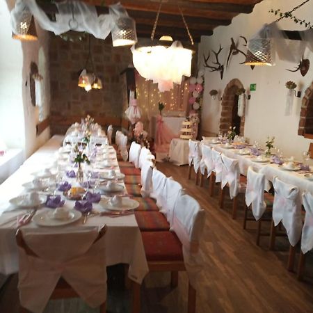 Heiningen Hotel Zur Schmiede מראה חיצוני תמונה