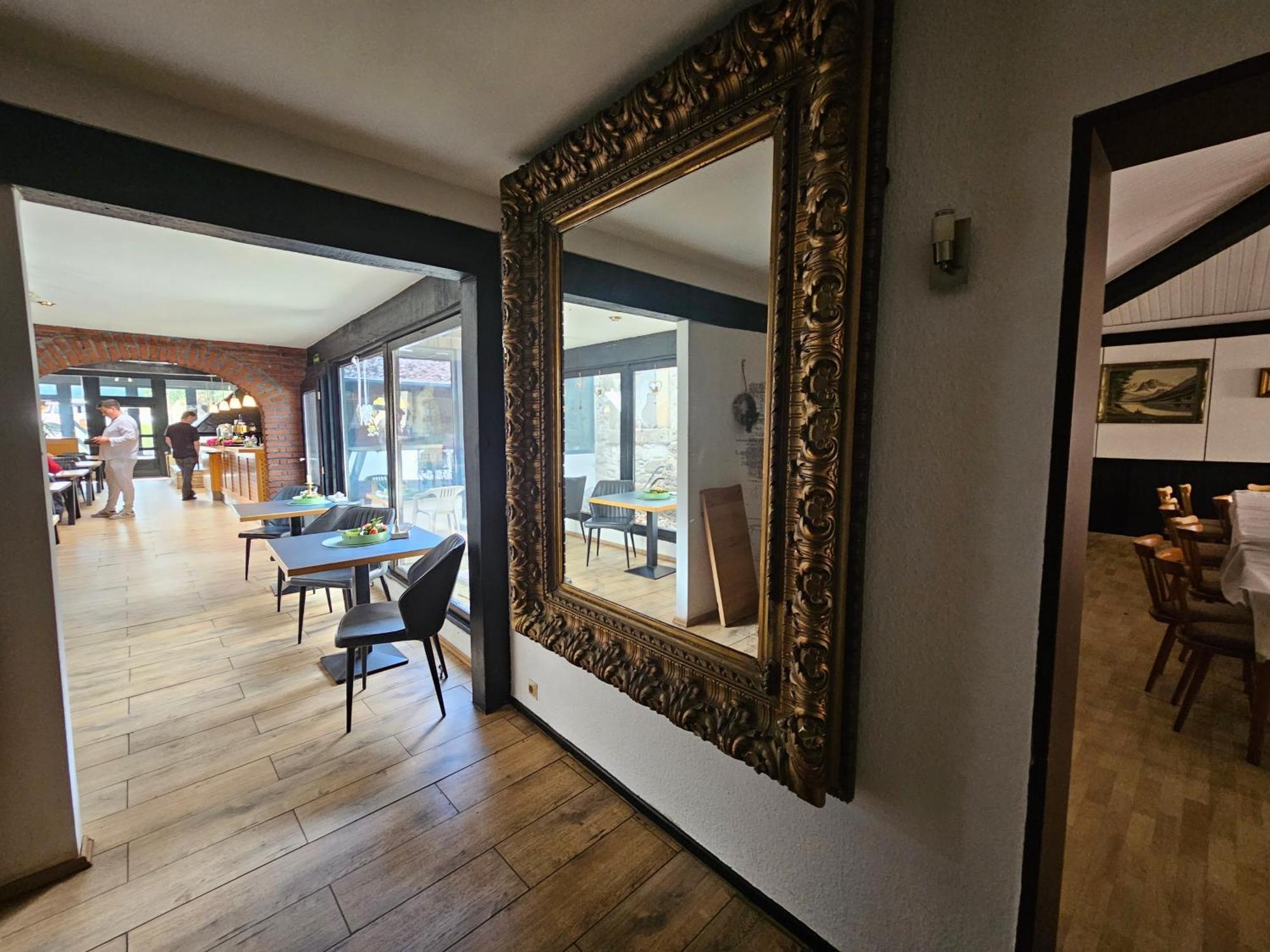 Heiningen Hotel Zur Schmiede מראה חיצוני תמונה