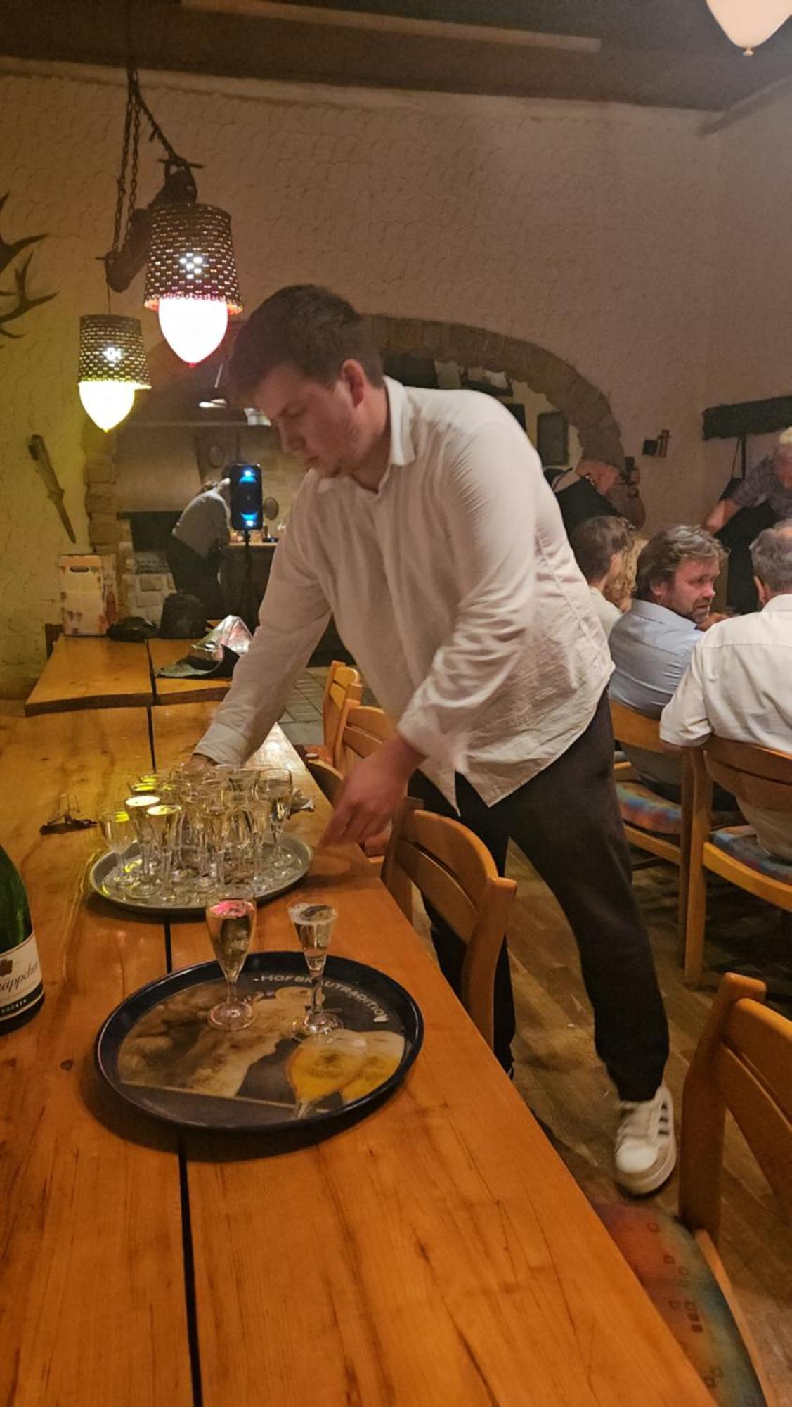 Heiningen Hotel Zur Schmiede מראה חיצוני תמונה