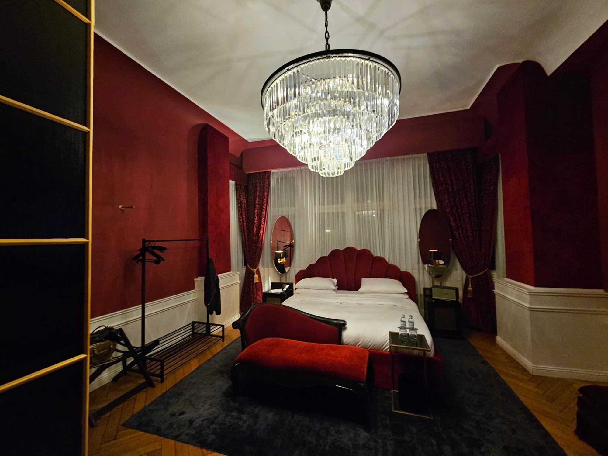 Heiningen Hotel Zur Schmiede מראה חיצוני תמונה